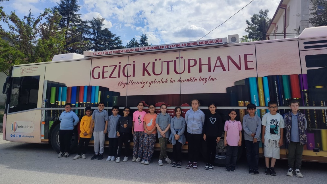Gezici Kütüphane Okulumuzda